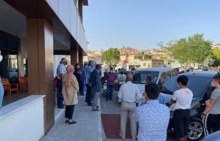 İyi Partili Kazım Yücel Cırgalan’da vatandaşları...