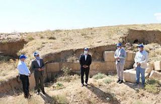 Izgara planlı 2600 yıllık Zernaki Tepe uykusundan...