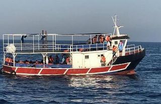 İzmir’de 77 sığınmacı yakalandı