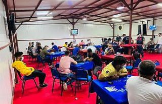 İzmir’de depoya kumar baskını: toplam 188 bin...