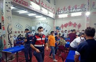 İzmir’de jandarmadan kumar operasyonu: 119 kişiye...