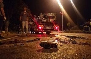 İzmir’de korkunç kaza: 2 ölü, 2 yaralı