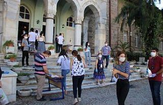 İzmir’de KPSS korona virüs tedbirleriyle başladı