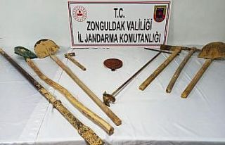 Jandarmadan kaçak kazı operasyonu: 3 gözaltı