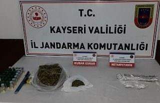 Jandarmadan uyuşturucu operasyonu: 515 gram kubar...