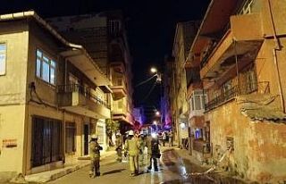 Kadıköy’de apartman girişine bırakılan motosiklet...