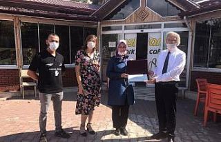 Kadına şiddete karşı tişörtlü farkındalığa...