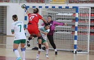 Kadınlar Hentbol Süper Ligi: Sivas Belediyespor:...