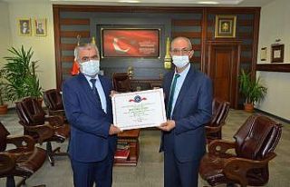 KAEÜ’si 4 birimine eğitimde erişim ödülü verildi