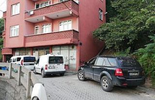 Kafasından vurulmuş halde yanında silahla ölü...