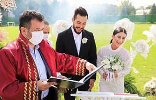 Kalecinin nikahı yeşil sahada kıyıldı