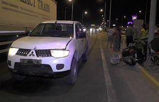 Kamyonet ile elektrikli bisiklet çarpıştı: 2 yaralı