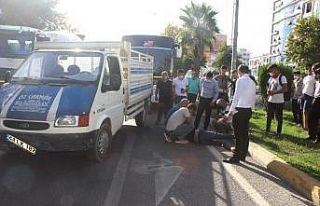 Kamyonet yayaya çarptı: 1 yaralı