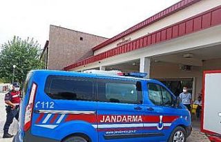 Kamyonete arkadan çarpan motosiklette iki kişi yaralandı