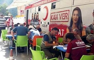 Kan stoklarını yeniden doldurmak için bağış...