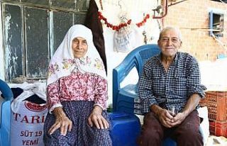 Karacaörenli yaşlı çift, Başkan Çerçioğlu’na...