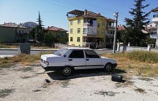 Karaman’da otomobilin hoparlör ve teybini çaldılar