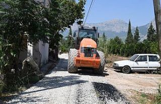Karatepe Mahallesi’nde cadde ve sokaklar asfaltlandı
