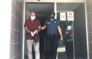 Karısını yasak aşkıyla basıp bıçaklayan adam: