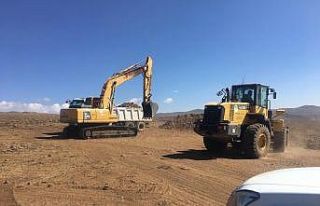 Kars’ta köylerde yol çalışmaları sürüyor