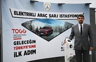 Kartepe’ye iki adet elektrikli araç şarj ünitesi...