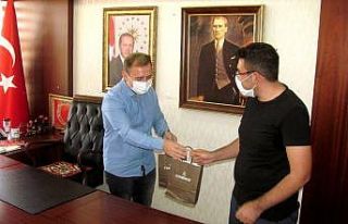 Kaymakam Mutlu’dan üniversiteyi kazanan öğrencilere...