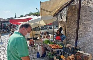 Kaymakam Türköz Tarihi Çarşı’da incelemede...