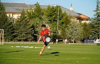 Kayserispor 3 futbolcu daha gönderdi