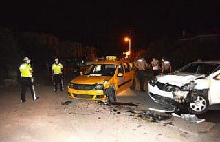 Kaza yapan alkollü sürücü kayıplara karıştı