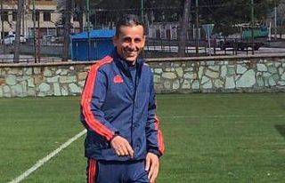 Kemerspor 2003’ün yeni teknik patronu Osman Akyol...