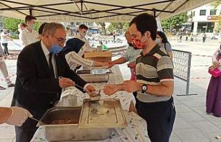 Kestel’de aşure kazanları 15 bin kişi için kaynadı