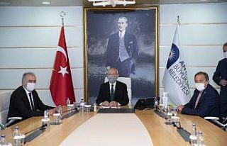 Kılıçdaroğlu Antalya Büyükşehir Belediyesinde