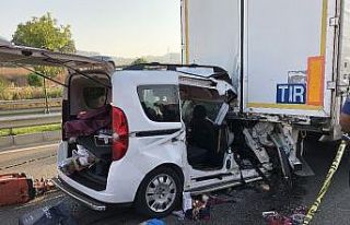 Kına dönüşü düğün yolunda genç çifti ölüm...