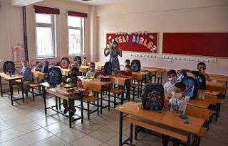 Kırtasiye setleri başkan amcadan