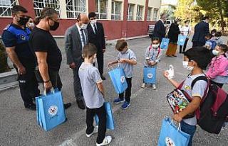 Kırtasiyeler başkan amcadan