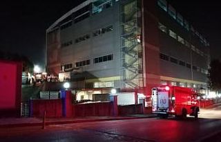 Kocaeli’de korkutan fabrika yangını, 4 kişi dumandan...