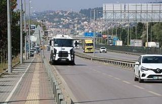 Kocaeli’deki karayollarına titiz temizlik