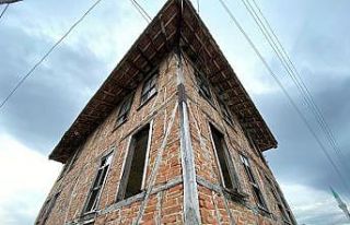 Konuralp de tarihi evler restore ediliyor