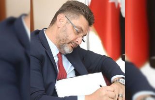 Korkuteli Belediyesi Covid-19 sebebiyle asgari personelle...