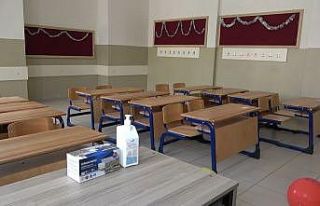 Korona virüs gölgesinde öğrenciler Pazartesi günü...