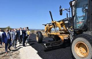Köy yolları asfalta kavuştu