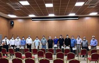 Kozan’da Vefa Sosyal Destek Grubuna takdir belgesi