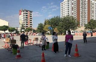 KPSS sınavı korona virüs tedbirleri ile başladı