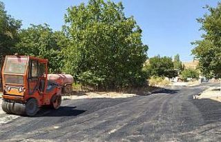 Kuluncak’ta asfalt çalışmaları sürüyor
