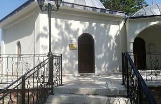 Kumral Abdal Türbesi’nde su boşa akıyor