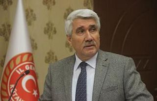 Kütahya İl Özel İdaresi’nden 20 sentetik halı...
