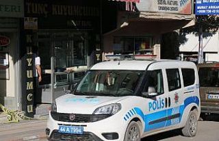 Kuyumcudan maskeli vurgun