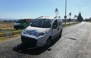 Lastiği patlayan otomobil takla attı: 1 yaralı