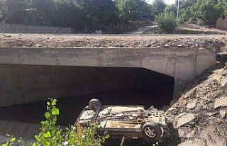 Malatya’da otomobil köprüden uçtu: 1 yaralı