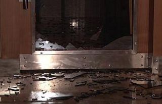 Maltepe’de evinin önünde oturan şahıs silahlı...